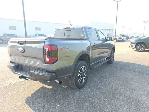 Used 2026 Ford Ranger Lariat w/ FX4 Off-Road Package AWD/4WD image 5