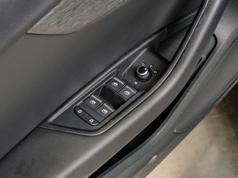 Used 2023 Audi A4 2.0T Premium w/ Convenience Package image 47