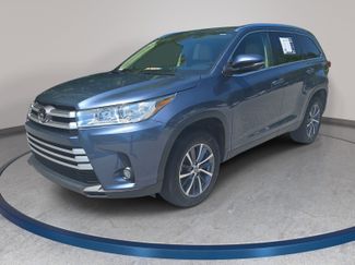 Used 2019 Toyota Highlander XLE FWD video 1