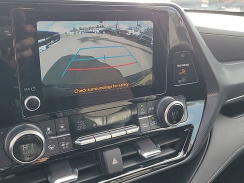 Used 2024 Toyota Highlander XSE image 23