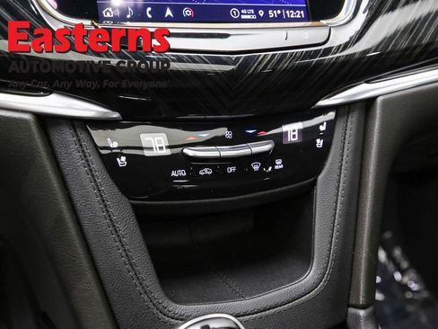 Used 2023 Cadillac XT6 Premium Luxury image 20