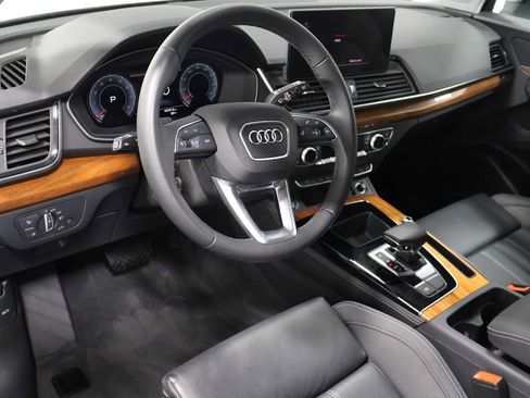Used 2023 Audi Q5 2.0T Premium Plus w/ Premium Plus Package AWD/4WD image 4
