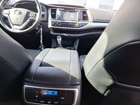 Used 2019 Toyota Highlander Plus image 32