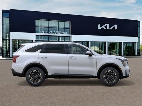New 2026 Kia Sorento S image 7