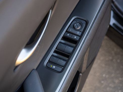 New 2026 Lexus UX 300h FWD image 27