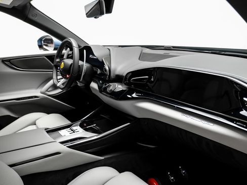Used 2025 Ferrari Purosangue AWD/4WD image 13