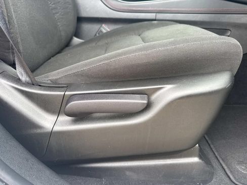 Used 2025 Dodge Durango GT AWD/4WD image 11