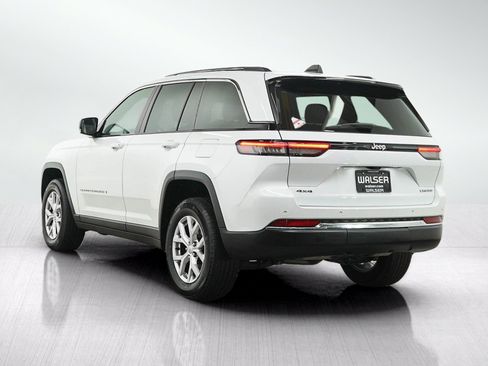 Used 2022 Jeep Grand Cherokee Limited AWD/4WD image 3