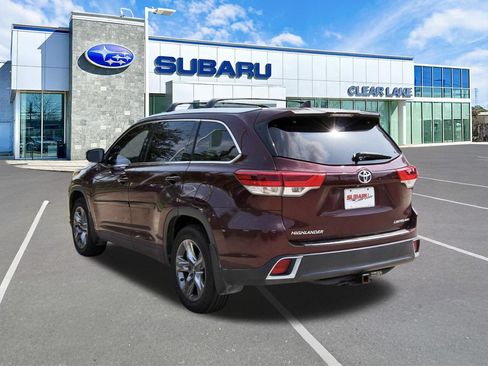 Used 2018 Toyota Highlander Limited Platinum AWD/4WD image 4
