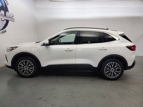 New 2025 Ford Escape Base w/ Class II Trailer Tow Package image 4