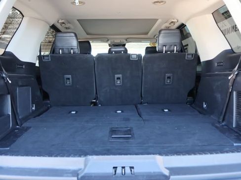 Used 2019 Ford Expedition Platinum RWD image 21