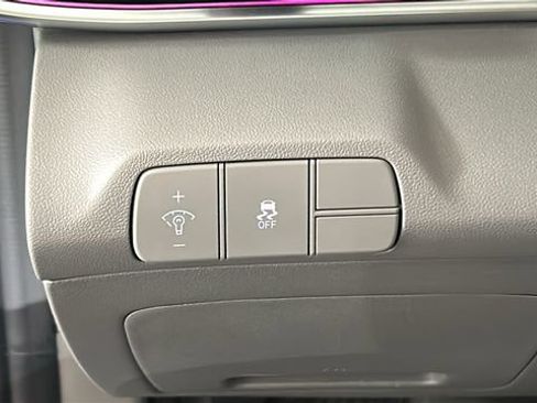 Used 2024 Hyundai Elantra SEL w/ Convenience Package FWD image 20