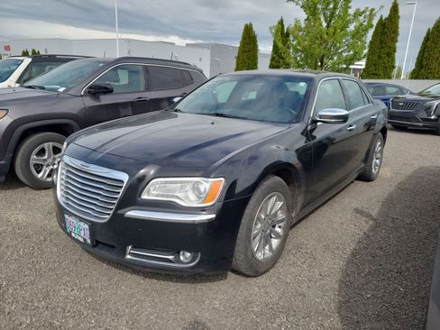 Used 2012 Chrysler 300 Limited image 1