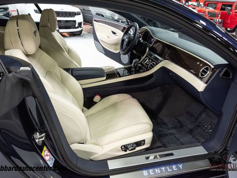 Used 2022 Bentley Continental GT Speed image 25