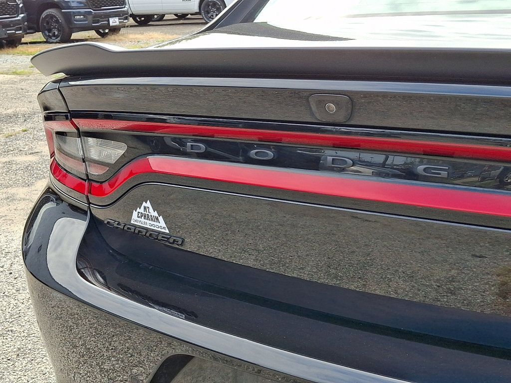 Used 2022 Dodge Charger GT w/ Plus Group RWD image 17