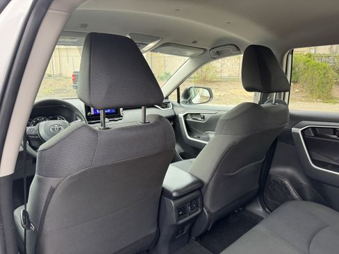 Used 2025 Toyota RAV4 LE image 13