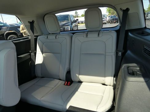Used 2025 Lincoln Aviator Reserve w/ Equipment Group 201A AWD/4WD image 21