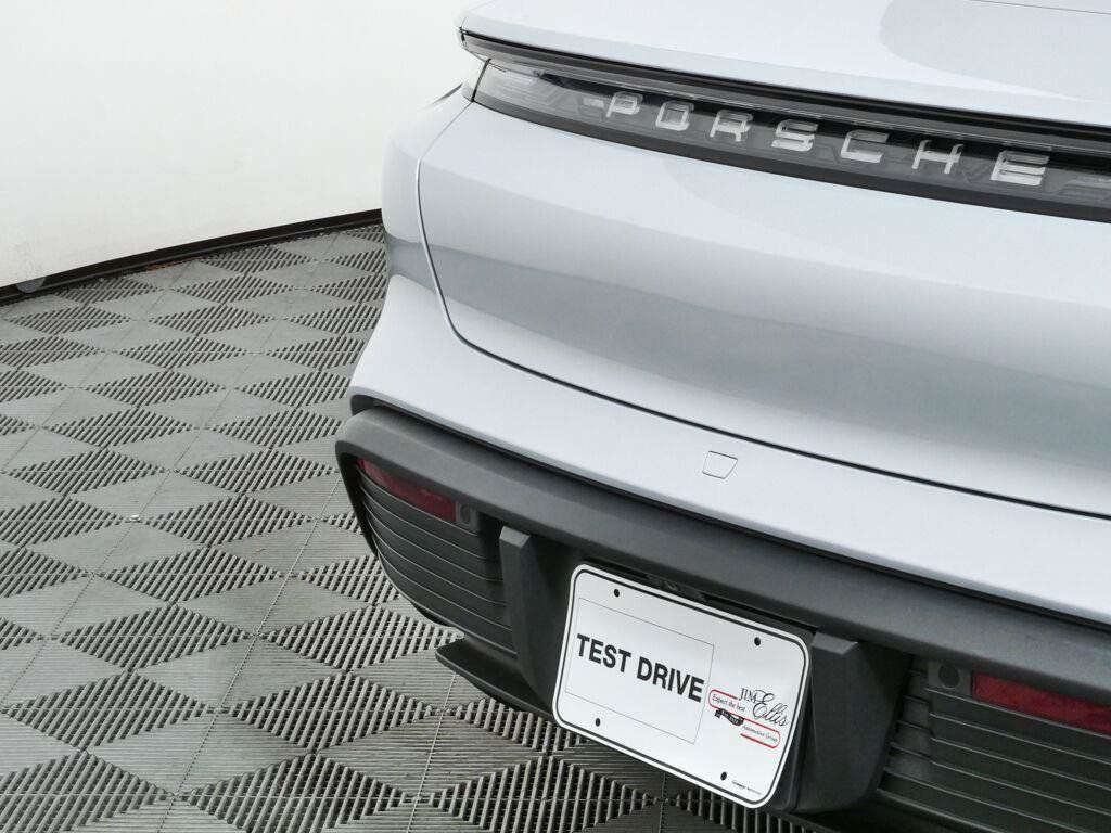 Used 2023 Porsche Taycan RWD image 38