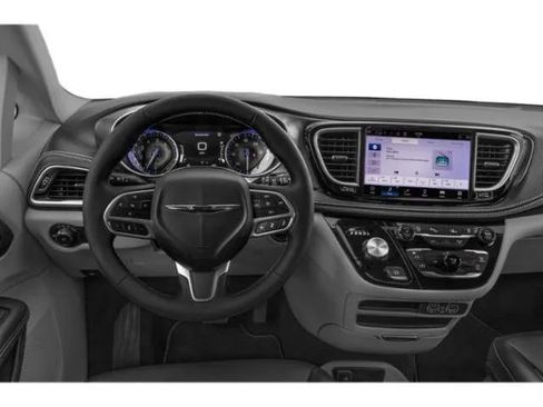 Used 2023 Chrysler Pacifica Touring-L FWD image 10