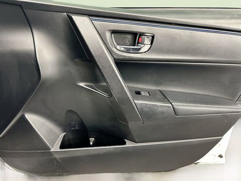 Used 2019 Toyota Corolla SE image 23