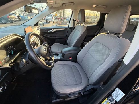 Used 2021 Ford Escape SE w/ Cold Weather Package image 21