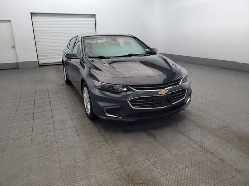 Used 2018 Chevrolet Malibu LT w/ Leather Package FWD image 14