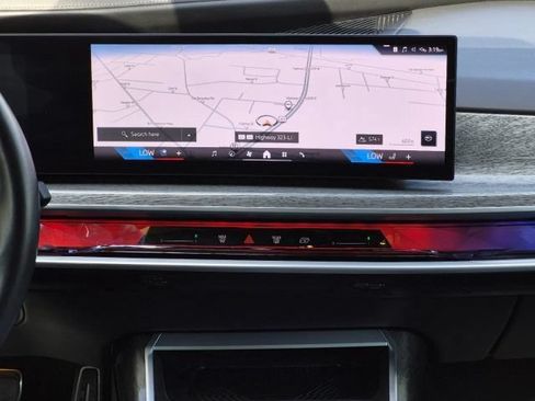 Used 2025 BMW 740i RWD image 23