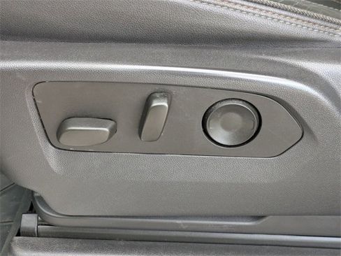 Used 2023 Chevrolet Silverado 1500 High Country w/ Technology Package image 20