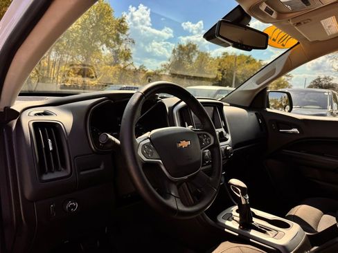 Used 2022 Chevrolet Colorado LT w/ Fleet Safety Package image 16