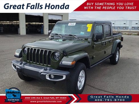 Used 2022 Jeep Gladiator Sport image 2