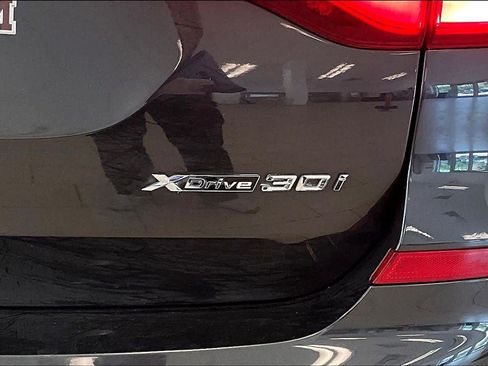 Used 2019 BMW X3 xDrive30i w/ Executive Package AWD/4WD image 9