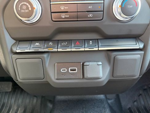 Used 2025 GMC Sierra 1500 Pro w/ Pro Value Package AWD/4WD image 28