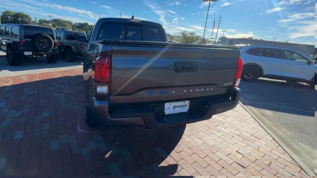 Used 2021 Toyota Tacoma SR w/ SR Convenience Package RWD image 9