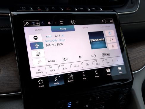 Used 2021 Jeep Grand Cherokee L Summit w/ Luxury Tech Group V image 20