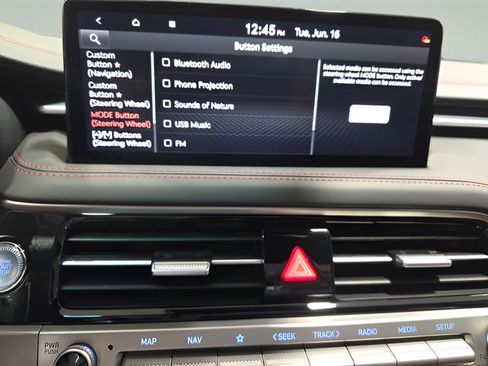 Used 2025 Genesis G70 3.3T Advanced RWD image 21