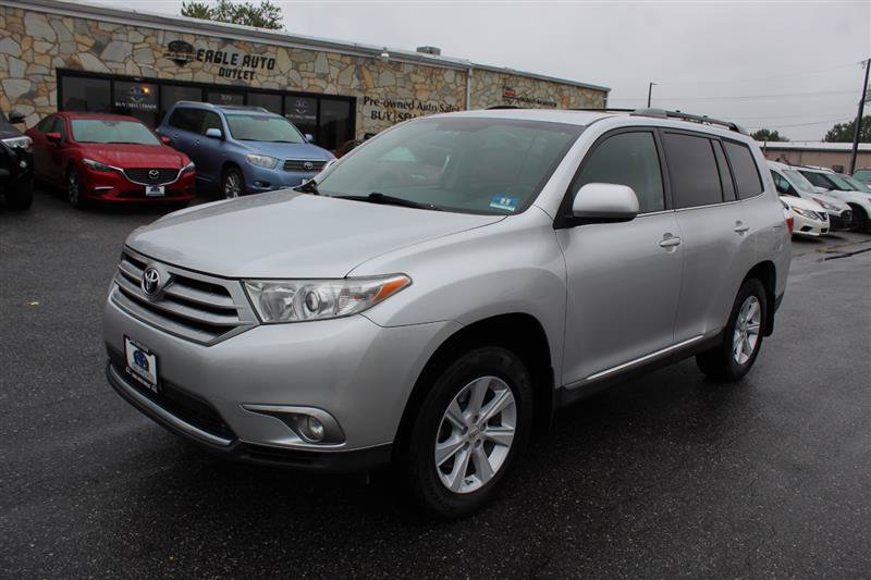 Used 2013 Toyota Highlander SE AWD/4WD image 3