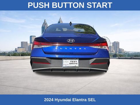 Used 2024 Hyundai Elantra SEL FWD image 4