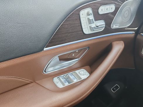 Used 2024 Mercedes-Benz GLS 450 4MATIC image 24