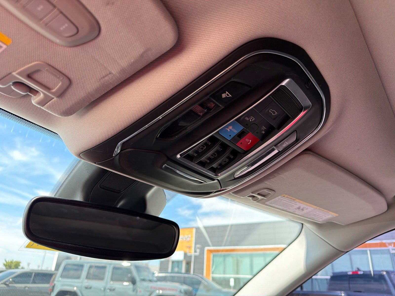 Used 2022 Jeep Grand Cherokee Limited RWD image 25