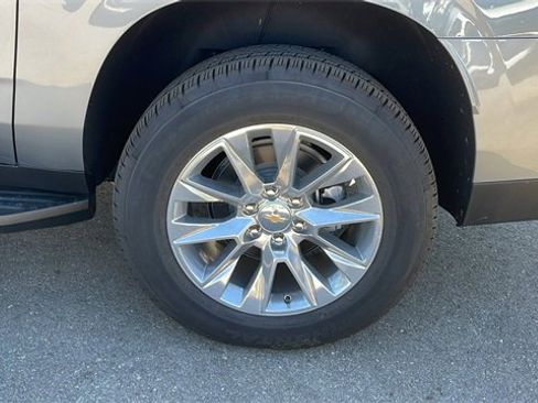 New 2026 Chevrolet Suburban Premier w/ Sun And Tow Package image 33