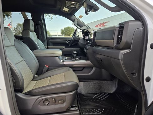 Used 2023 Chevrolet Silverado 1500 ZR2 w/ ZR2 Bison Edition image 28