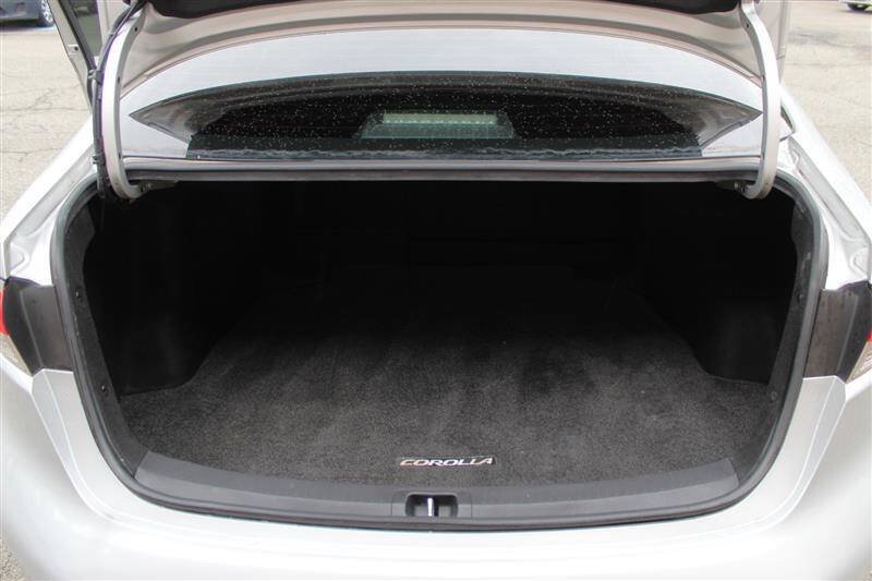 Used 2021 Toyota Corolla LE w/ Carpet Mat Package (TMS) FWD image 23
