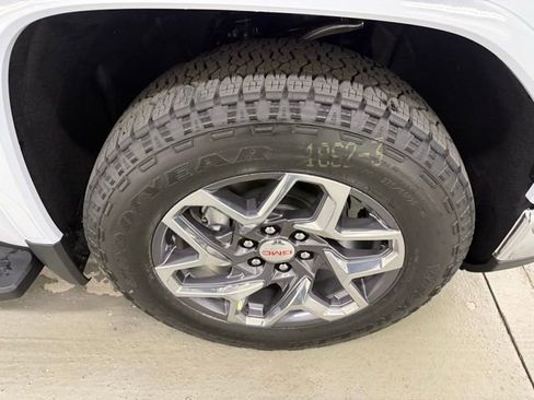 New 2026 GMC Sierra 1500 SLT w/ SLT Premium Plus Package image 4