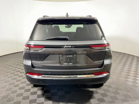 Used 2022 Jeep Grand Cherokee Limited AWD/4WD image 15