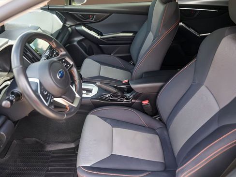 Used 2019 Subaru Crosstrek 2.0i Premium w/ Eyesight System image 9