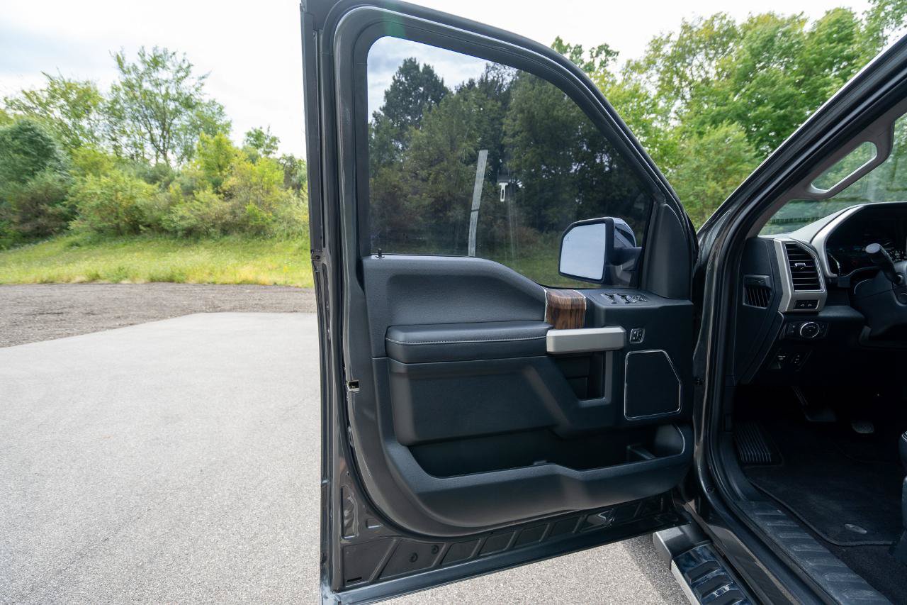 Used 2020 Ford F150 Lariat w/ Equipment Group 502A Luxury AWD/4WD image 12