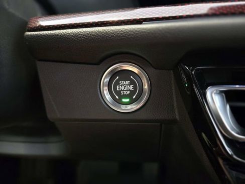 New 2026 Chevrolet Traverse Z71 w/ Driver Confidence Package image 24