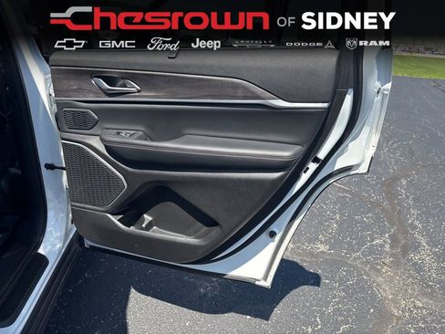 Used 2023 Jeep Grand Cherokee L Limited w/ Luxury Tech Group II image 26