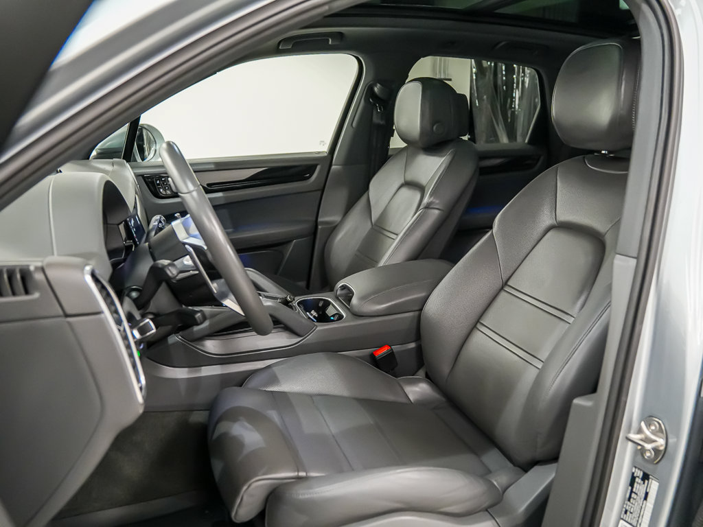 Certified 2021 Porsche Cayenne S AWD/4WD image 5