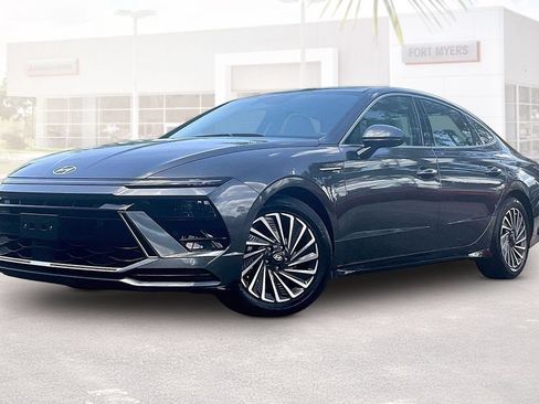 Used 2025 Hyundai Sonata SEL FWD image 29